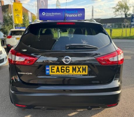 Nissan Qashqai 1.6 dCi Tekna 2WD Euro 6 (s/s) 5dr 6