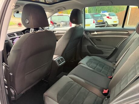 Volkswagen Golf 1.6 TDI BlueMotion Tech GT Euro 6 (s/s) 5dr 24