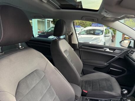 Volkswagen Golf 1.6 TDI BlueMotion Tech GT Euro 6 (s/s) 5dr 23