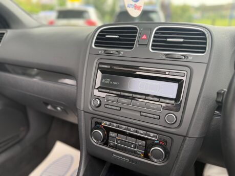 Volkswagen Golf 2.0 TDI BlueMotion Tech GT Cabriolet Euro 5 (s/s) 2dr 42