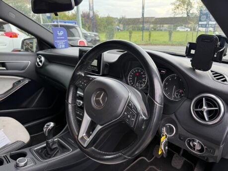 Mercedes-Benz A Class 1.6 A180 SE Euro 6 (s/s) 5dr 11