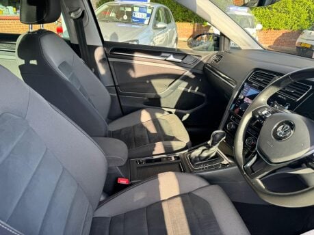 Volkswagen Golf 2.0 TDI GT DSG Euro 6 (s/s) 5dr 24