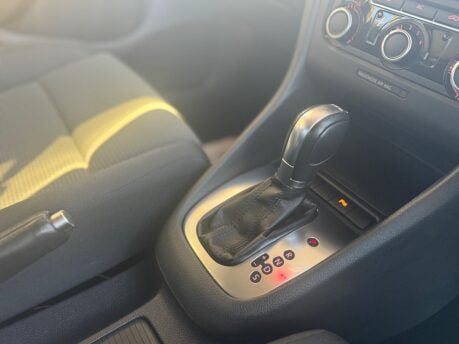 Volkswagen Golf 1.6 TDI Match DSG Euro 5 5dr 32