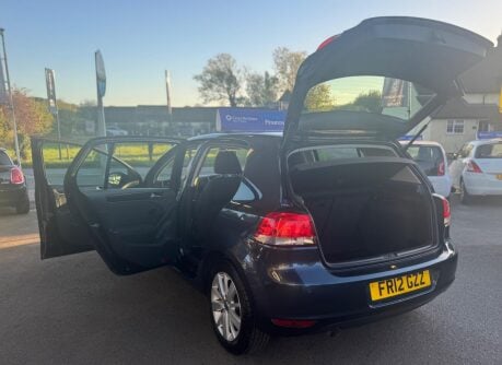 Volkswagen Golf 1.6 TDI Match DSG Euro 5 5dr 4