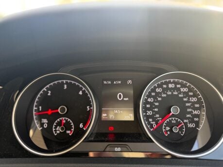 Volkswagen Golf 2.0 TDI BlueMotion Tech GT Euro 5 (s/s) 5dr 8
