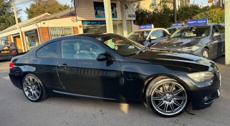 BMW 3 Series 3.0 325i M Sport Highline Euro 4 2dr 8