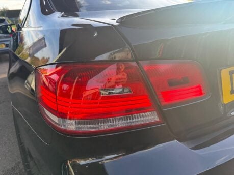 BMW 3 Series 3.0 325i M Sport Highline Euro 4 2dr 11