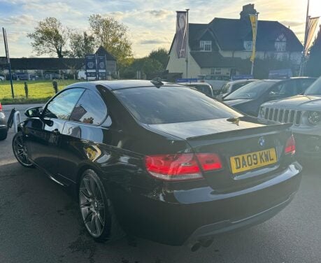 BMW 3 Series 3.0 325i M Sport Highline Euro 4 2dr 5