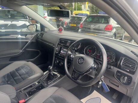 Volkswagen Golf 2.0 TDI BlueMotion Tech GT Euro 5 (s/s) 5dr 11