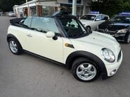 Mini Convertible 1.6 Cooper Euro 5 2dr 9