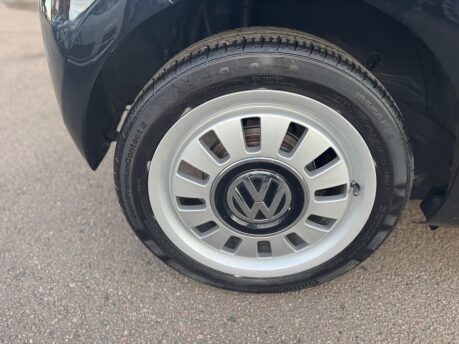Volkswagen Up 1.0 up! Black Euro 5 3dr 17