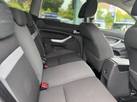 Ford Kuga 2.0 TDCi Zetec 2WD Euro 5 5dr 6