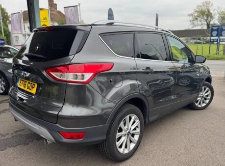 Ford Kuga 2.0 TDCi Titanium 2WD Euro 6 (s/s) 5dr 4