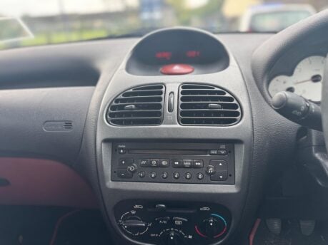 Peugeot 206 1.4 8v S 5dr (a/c) 9