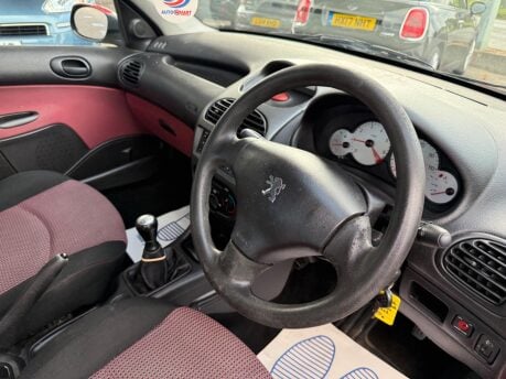 Peugeot 206 1.4 8v S 5dr (a/c) 16