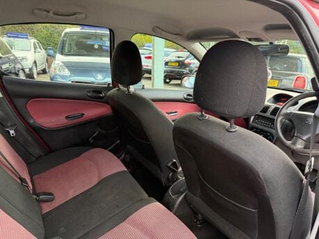 Peugeot 206 1.4 8v S 5dr (a/c) 22