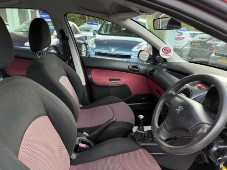 Peugeot 206 1.4 8v S 5dr (a/c) 19