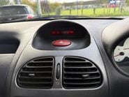 Peugeot 206 1.4 8v S 5dr (a/c) 28