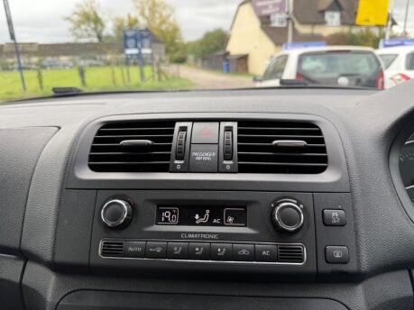 Skoda Fabia 1.2 TSI Elegance DSG Euro 5 5dr 9