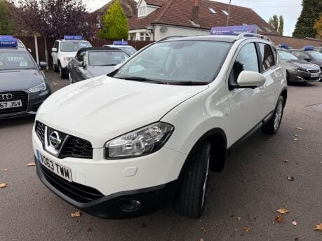 Nissan Qashqai 1.6 dCi Tekna 2WD Euro 5 5dr (AVM) 4