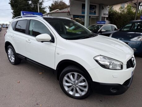 Nissan Qashqai 1.6 dCi Tekna 2WD Euro 5 5dr (AVM) 6