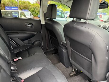 Nissan Qashqai 1.6 dCi Tekna 2WD Euro 5 5dr (AVM) 20