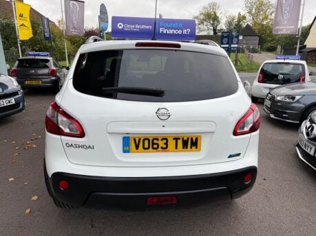 Nissan Qashqai 1.6 dCi Tekna 2WD Euro 5 5dr (AVM) 10