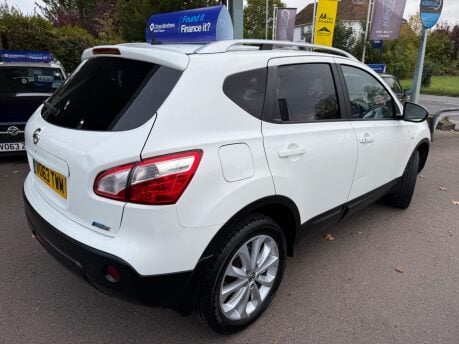 Nissan Qashqai 1.6 dCi Tekna 2WD Euro 5 5dr (AVM) 12