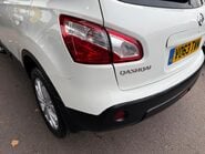 Nissan Qashqai 1.6 dCi Tekna 2WD Euro 5 5dr (AVM) 39