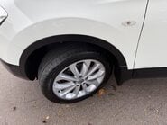 Nissan Qashqai 1.6 dCi Tekna 2WD Euro 5 5dr (AVM) 24