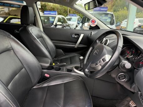 Nissan Qashqai 1.6 dCi Tekna 2WD Euro 5 5dr (AVM) 16