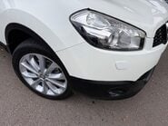 Nissan Qashqai 1.6 dCi Tekna 2WD Euro 5 5dr (AVM) 37