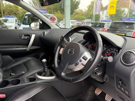 Nissan Qashqai 1.6 dCi Tekna 2WD Euro 5 5dr (AVM) 15