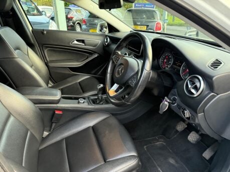 Mercedes-Benz A Class 1.5 A180d SE Euro 6 (s/s) 5dr 12