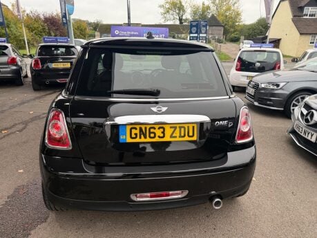 Mini Hatch 1.6 One D Euro 5 (s/s) 3dr 11