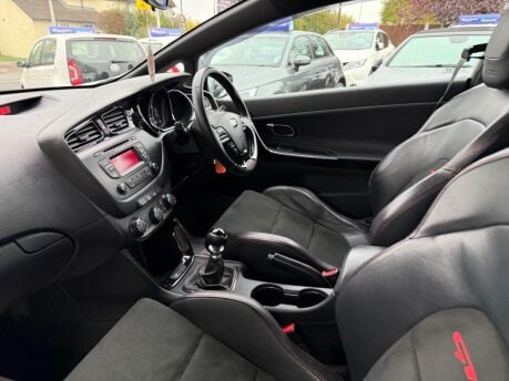 Kia Pro Ceed 1.6 T-GDi GT Euro 5 3dr 37