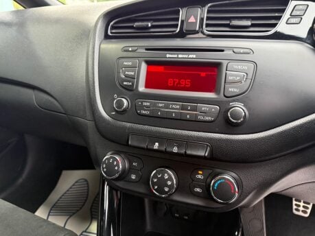 Kia Pro Ceed 1.6 T-GDi GT Euro 5 3dr 28