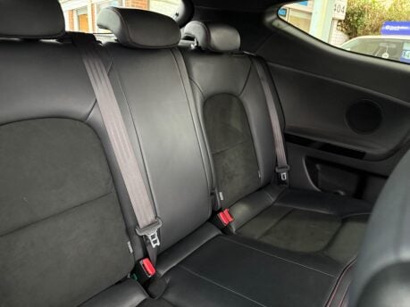 Kia Pro Ceed 1.6 T-GDi GT Euro 5 3dr 21