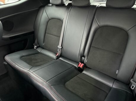 Kia Pro Ceed 1.6 T-GDi GT Euro 5 3dr 22
