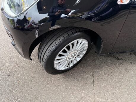 Volkswagen Up 1.0 High up! Euro 5 3dr 24