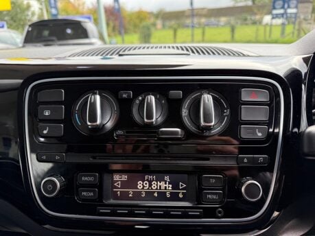 Volkswagen Up 1.0 High up! Euro 5 3dr 26
