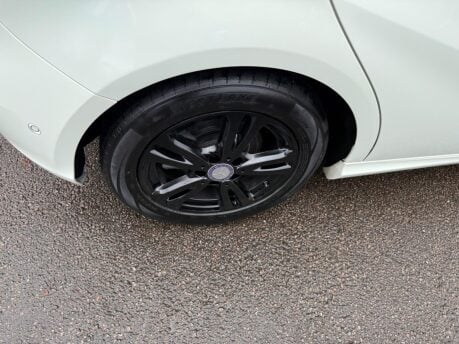 Mercedes-Benz A Class 1.5 A180d SE Euro 6 (s/s) 5dr 27