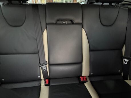 Volvo XC60 2.4 D5 R-Design Geartronic AWD Euro 5 5dr 8