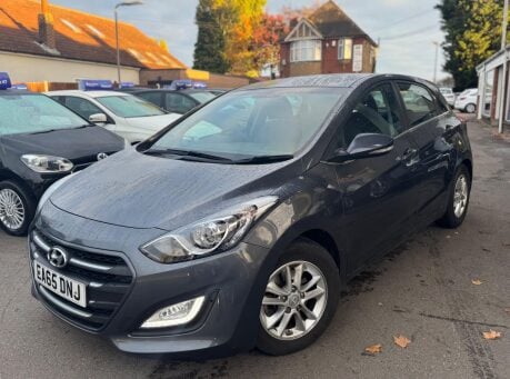 Hyundai i30 1.6 CRDi Blue Drive SE Nav Euro 6 (s/s) 5dr 1