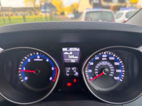 Hyundai i30 1.6 CRDi Blue Drive SE Nav Euro 6 (s/s) 5dr 9