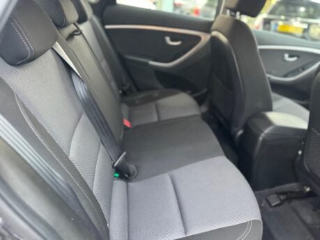 Hyundai i30 1.6 CRDi Blue Drive SE Nav Euro 6 (s/s) 5dr 6