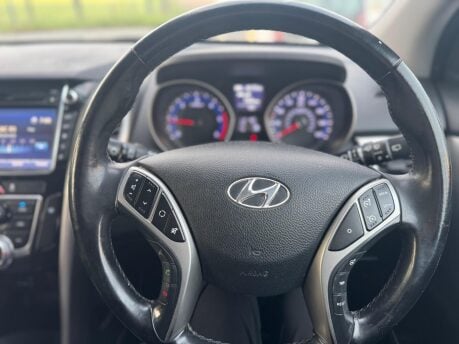 Hyundai i30 1.6 CRDi Blue Drive SE Nav Euro 6 (s/s) 5dr 10