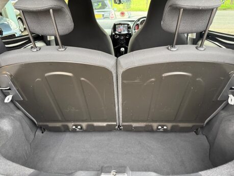 Peugeot 108 1.2 PureTech Allure Euro 6 5dr 29