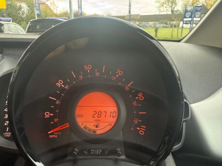 Peugeot 108 1.2 PureTech Allure Euro 6 5dr 27