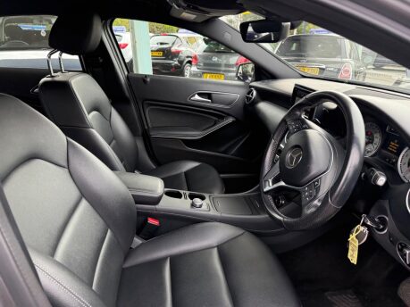 Mercedes-Benz A Class 1.6 A200 Sport Edition 7G-DCT Euro 6 (s/s) 5dr 7
